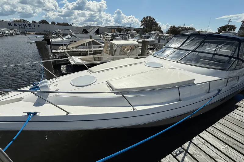 Slide: The Image of Cruisers Yachts 3375 ESPRIT 1999 - 3