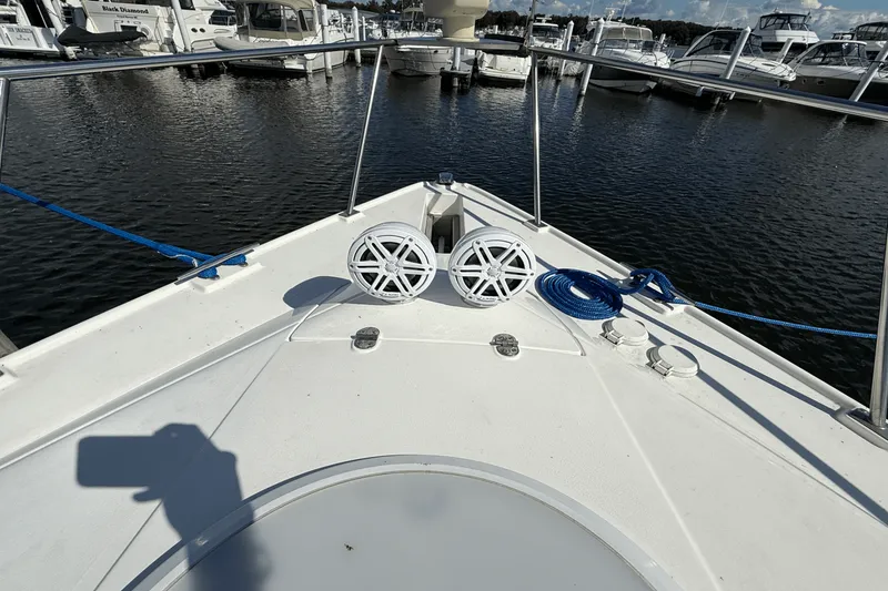 Slide: The Image of Cruisers Yachts 3375 ESPRIT 1999 - 5