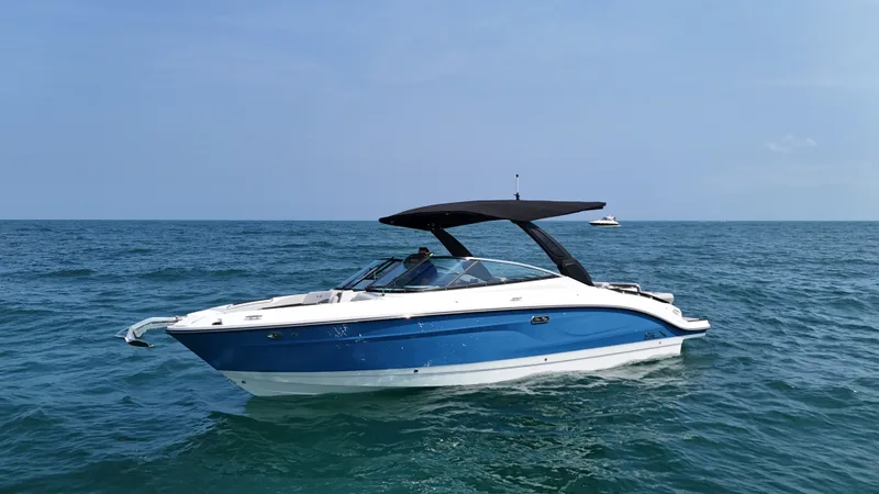 Slide: The Image of Sea Ray SLX 280 2027 - 1