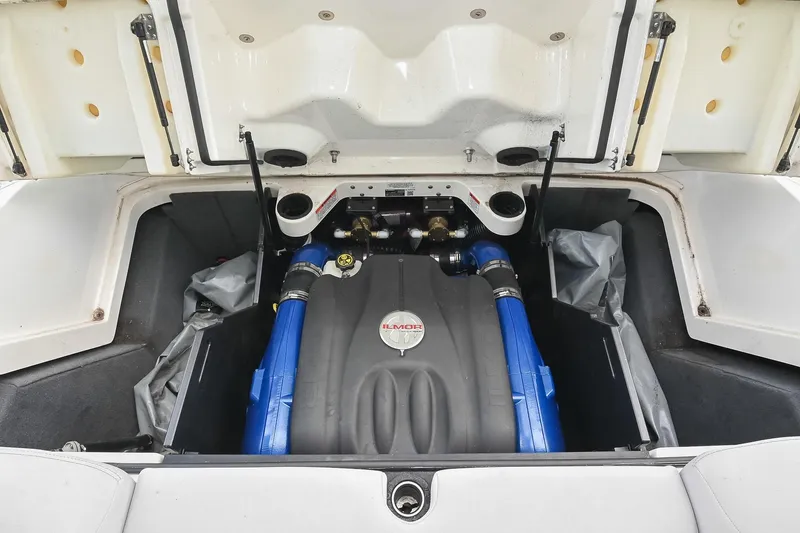 Slide: The Image of MasterCraft X23 2018 - 24