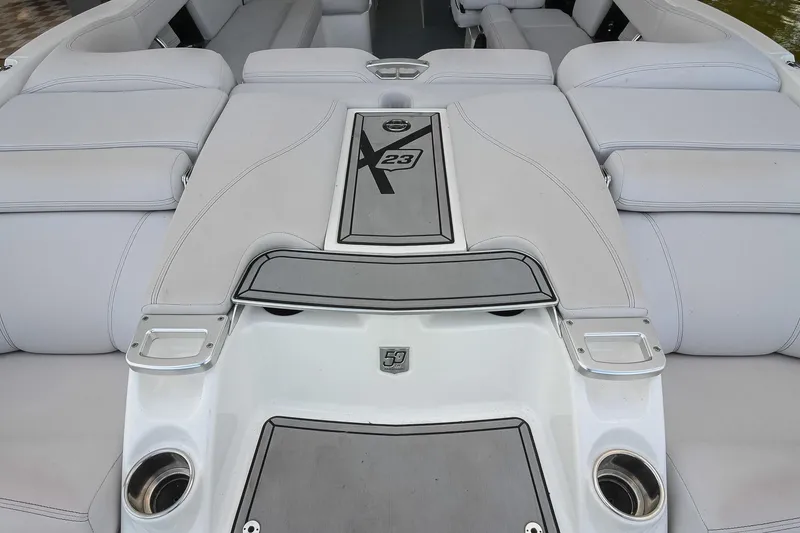 Slide: The Image of MasterCraft X23 2018 - 6