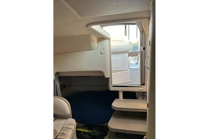 Slide: The Image of Sea Ray Sundancer 310 2000 - 8
