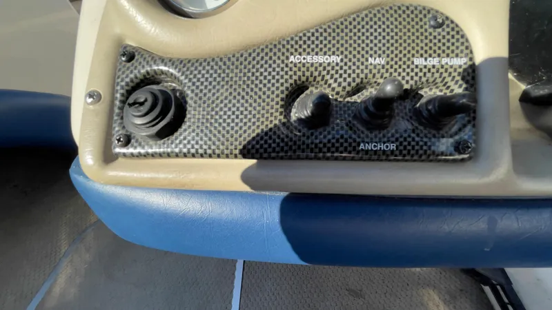 Slide: The Image of Control panel of a 2003 Glastron GX 180 Ski & Fish boat. - 22