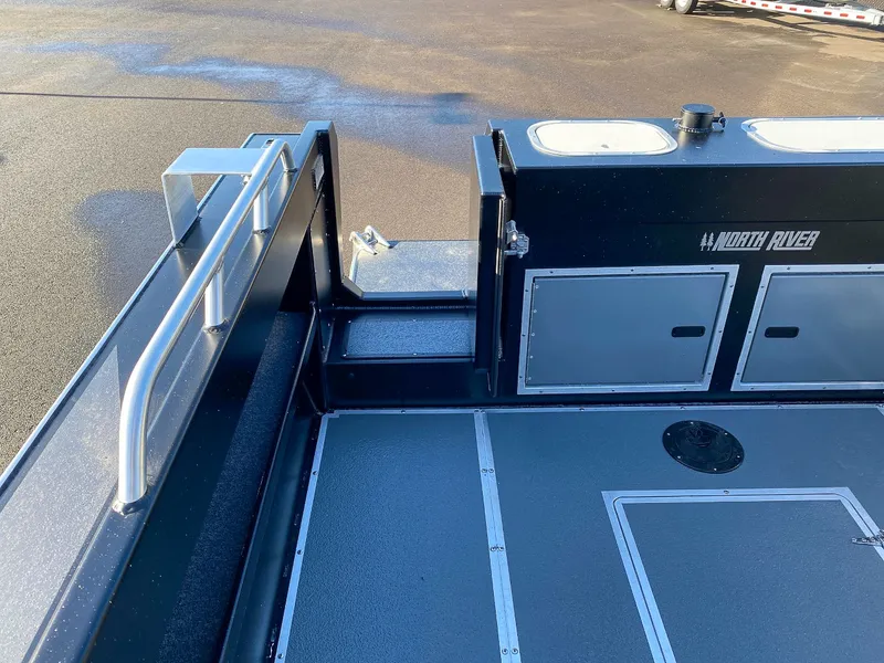 Slide: The Image of North River 24 SeaHawk 2026 - 18