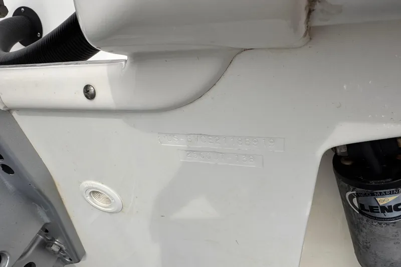 Slide: The Image of Boston Whaler 250 Outrage 2019 - 17