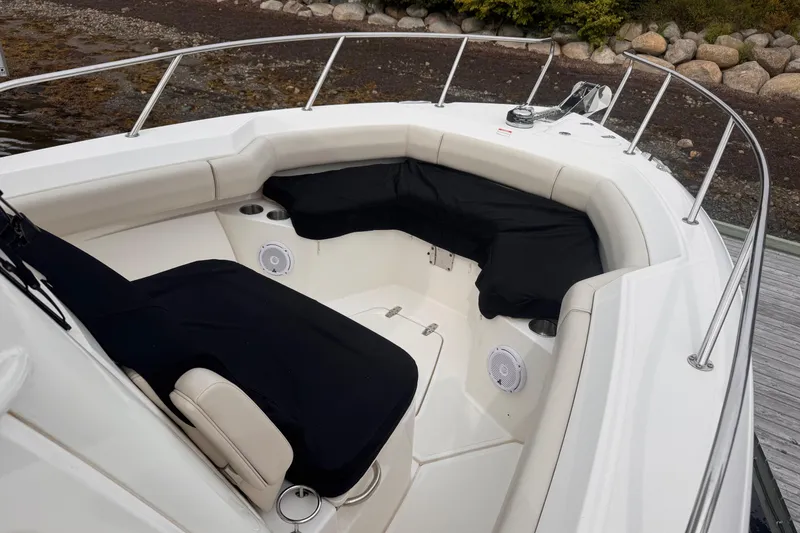 Slide: The Image of Boston Whaler 250 Outrage 2019 - 19