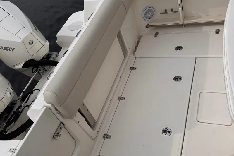 Slide: The Image of Boston Whaler 250 Outrage 2019 - 35