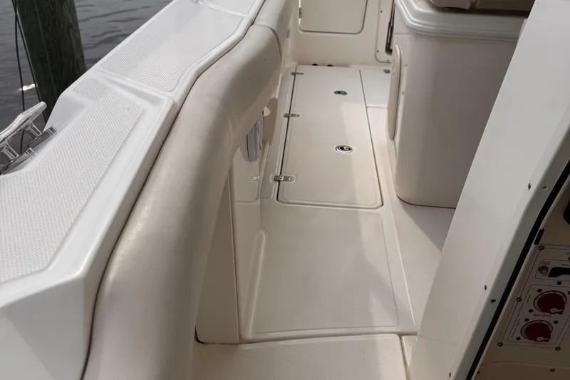 Slide: The Image of Boston Whaler 250 Outrage 2019 - 45