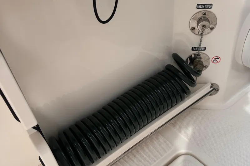 Slide: The Image of Boston Whaler 250 Outrage 2019 - 50