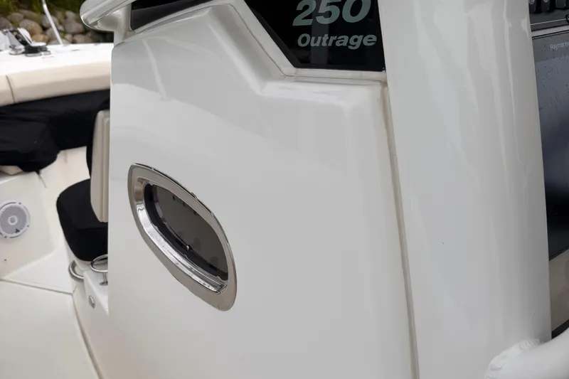 Slide: The Image of Boston Whaler 250 Outrage 2019 - 53