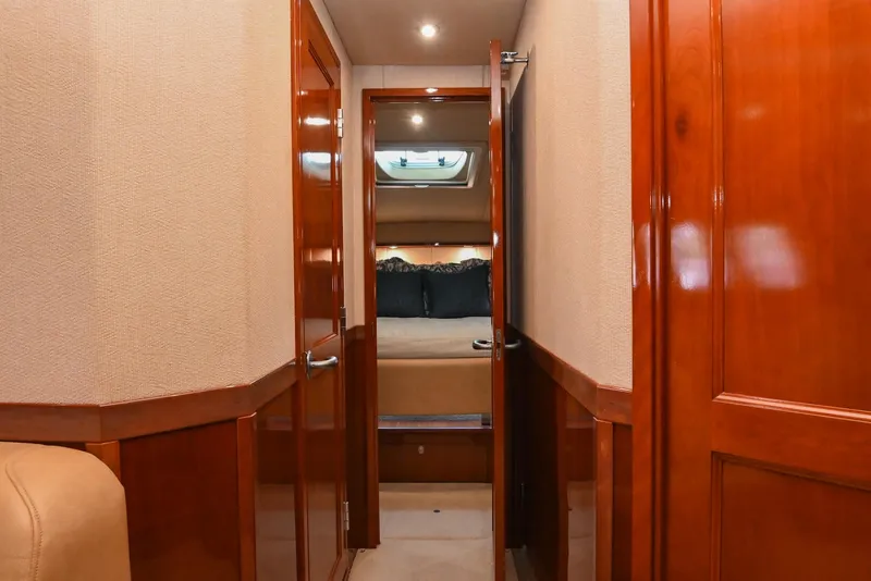 Slide: The Image of Sea Ray 60 Sundancer 2007 - 100