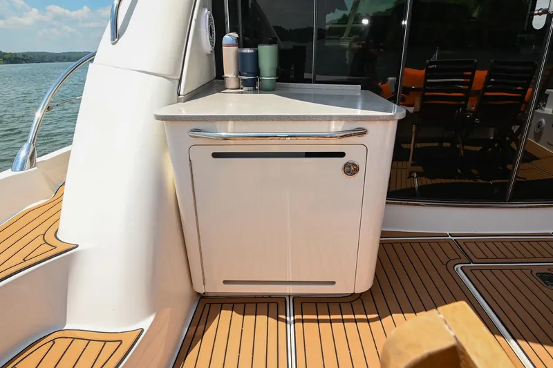 Slide: The Image of Sea Ray 60 Sundancer 2007 - 37
