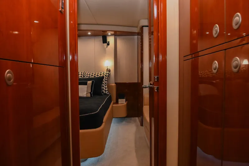 Slide: The Image of Sea Ray 60 Sundancer 2007 - 35