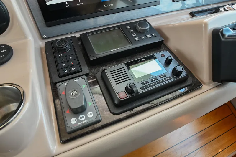 Slide: The Image of Sea Ray 60 Sundancer 2007 - 55