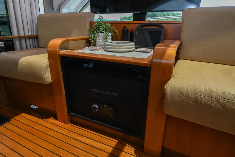 Slide: The Image of Sea Ray 60 Sundancer 2007 - 50