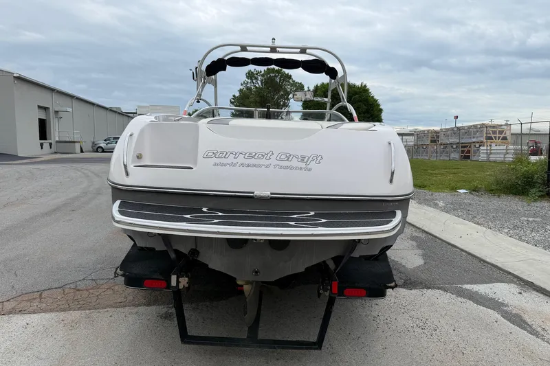 Slide: The Image of Nautique Super Air Nautique 220 2006 - 10