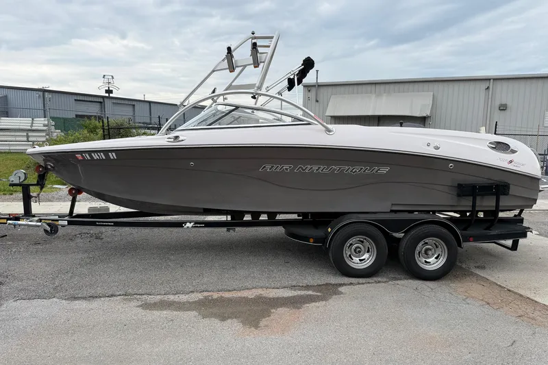 Slide: The Image of Nautique Super Air Nautique 220 2006 - 12