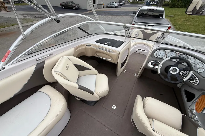 Slide: The Image of Nautique Super Air Nautique 220 2006 - 7