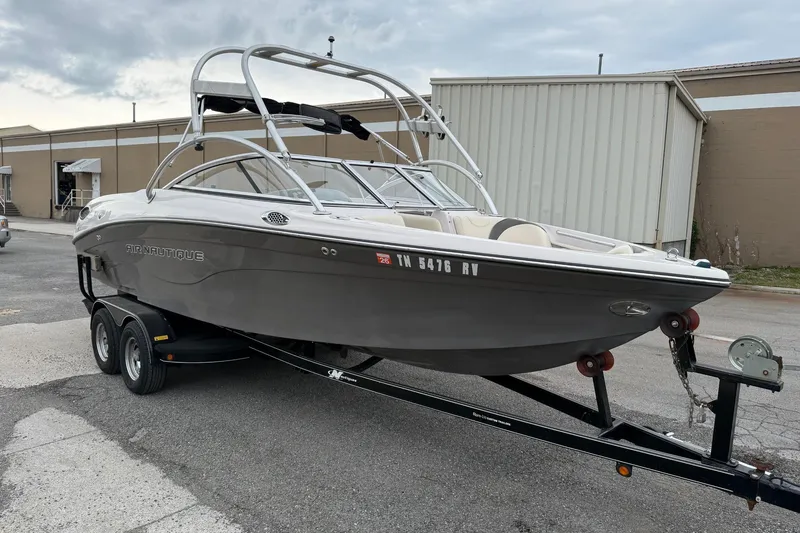 The Image of Nautique Super Air Nautique 220 2006 - undefined