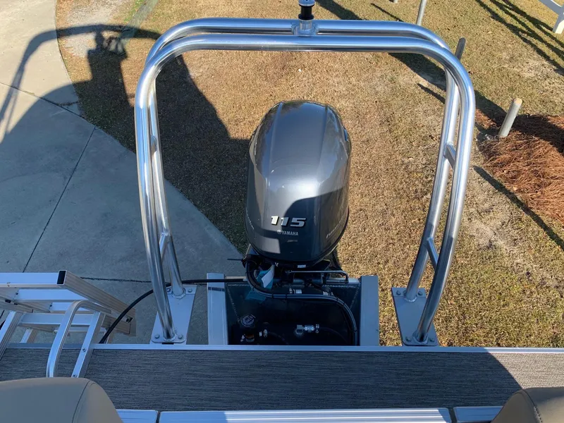 Slide: The Image of 2024 Starcraft LX22 R boat with 115 HP outboard motor. - 5