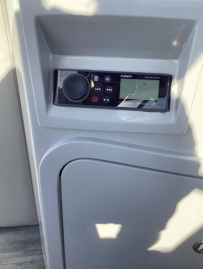 Slide: The Image of Control panel of 2022 Crest CARIBBEAN LX 250 L boat. - 15