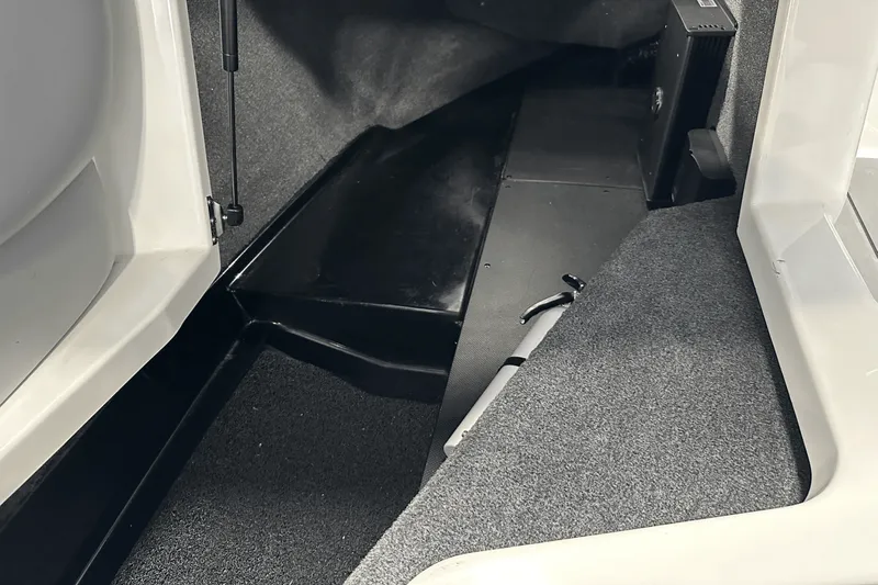 Slide: The Image of Malibu 21 VLX 2021 - 39