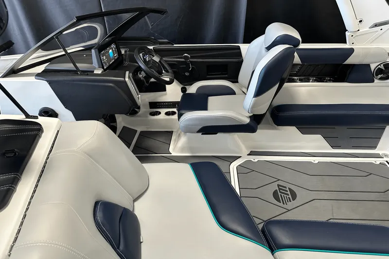 Slide: The Image of Malibu 21 VLX 2021 - 5