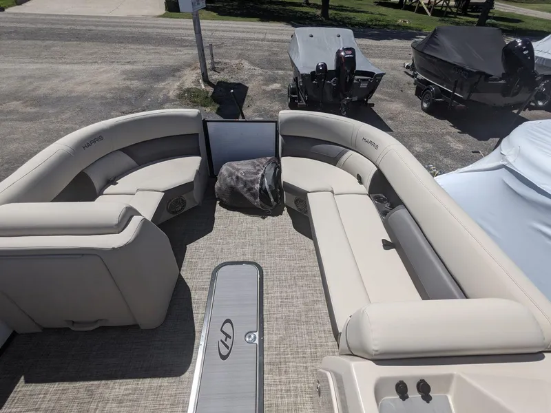 Slide: The Image of 2023 Harris Cruiser Fish and Cruise 230 Waconda Boats - harris pontoon Sale - 4