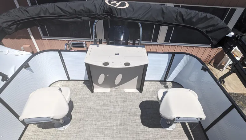 Slide: The Image of 2023 Harris Cruiser Fish and Cruise 230 Waconda Boats - harris pontoon Sale - 5