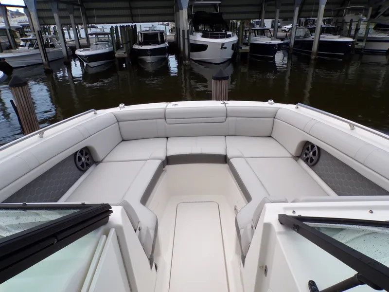 Slide: The Image of Sea Ray 270 SDX 2021 - 20