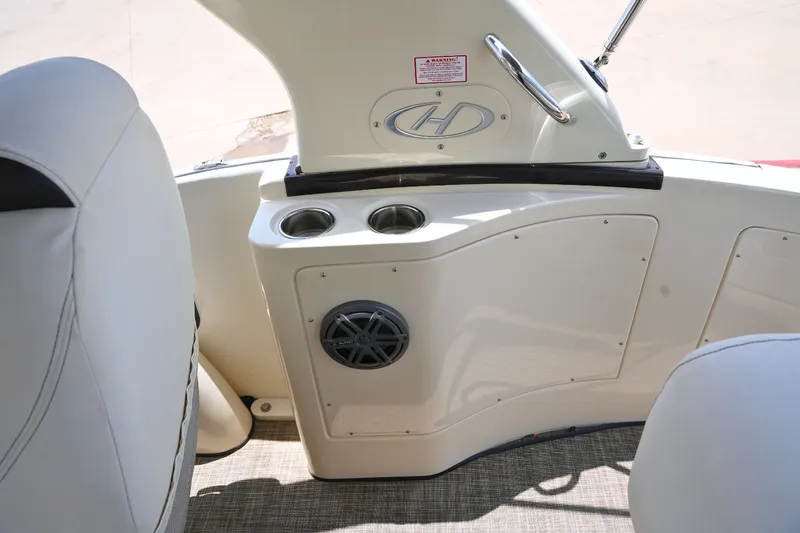 Slide: The Image of Harris Crowne SL 250 2019 - 14