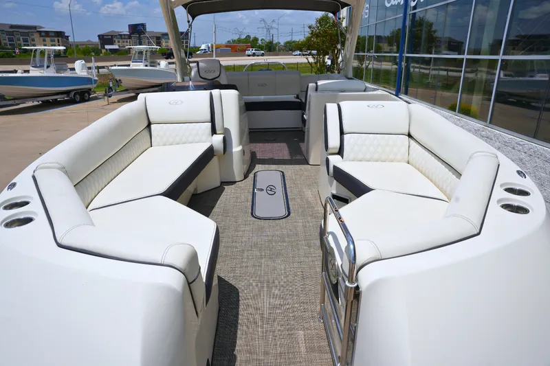 Slide: The Image of Harris Crowne SL 250 2019 - 31