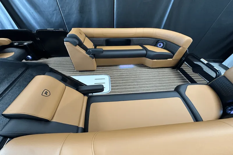 Slide: The Image of Premier 250SOLARIS 2026 - 5