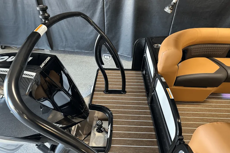 Slide: The Image of Premier 250SOLARIS 2026 - 8