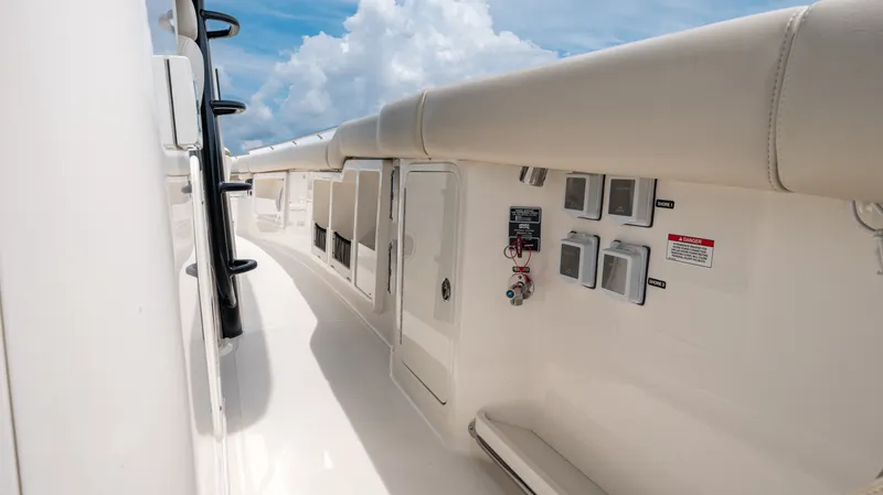 Slide: The Image of Boston Whaler 380 Outrage 2027 - 41