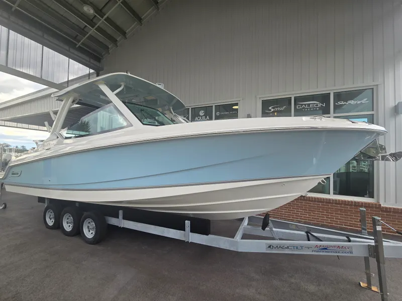 Slide: The Image of Boston Whaler 280 Vantage 2027 - 24