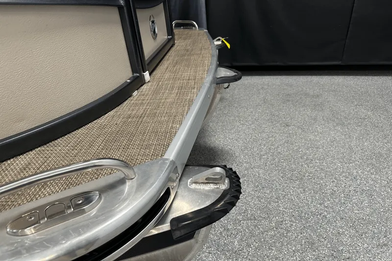 Slide: The Image of Premier 270 INTRIGUE 2019 - 12