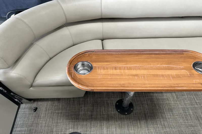 Slide: The Image of Premier 270 INTRIGUE 2019 - 20