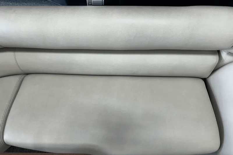 Slide: The Image of Premier 270 INTRIGUE 2019 - 23