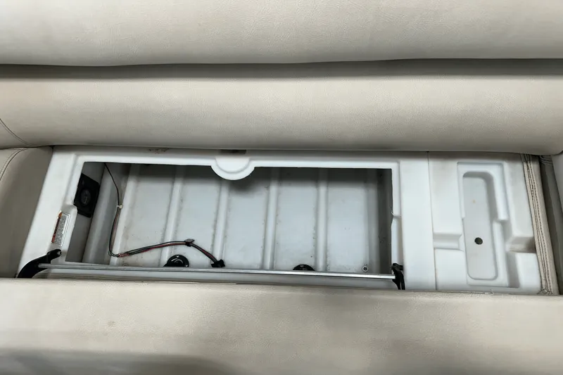 Slide: The Image of Premier 270 INTRIGUE 2019 - 24