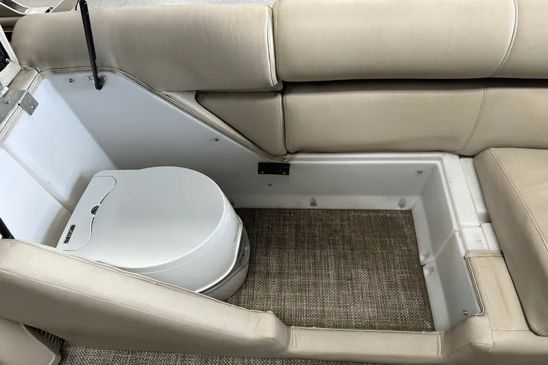 Slide: The Image of Premier 270 INTRIGUE 2019 - 30