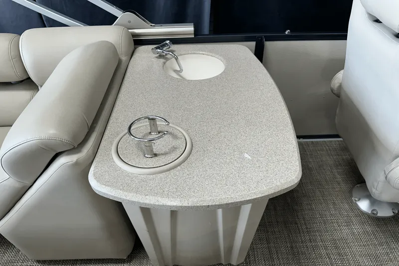 Slide: The Image of Premier 270 INTRIGUE 2019 - 35