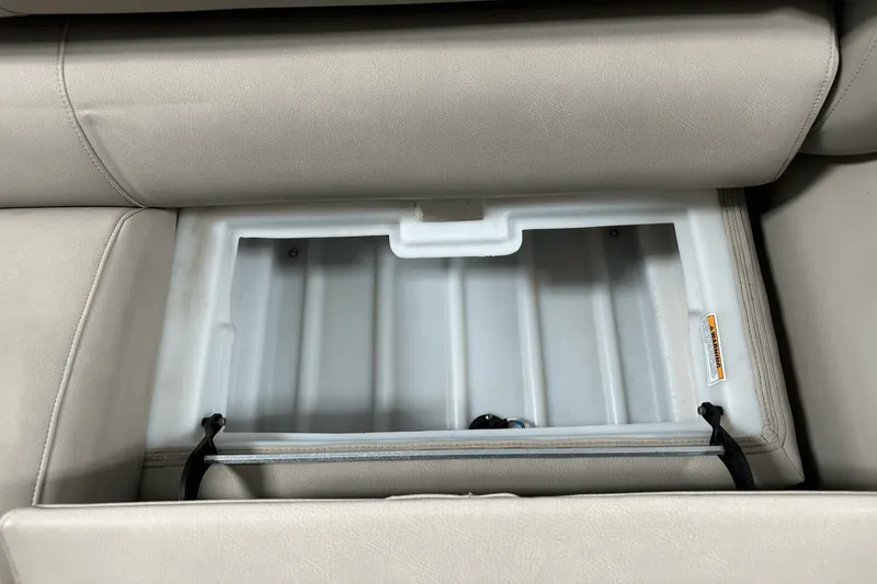 Slide: The Image of Premier 270 INTRIGUE 2019 - 59