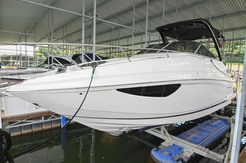 The Image of Regal 28 EXPRESS 2025 - 0