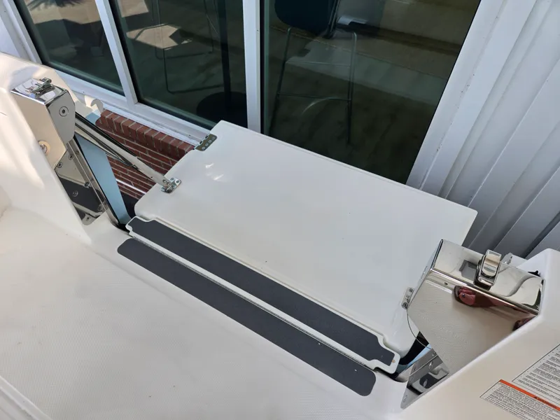 Slide: The Image of Boston Whaler 280 Dauntless 2027 - 6