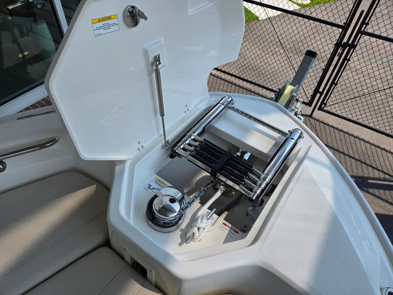 Slide: The Image of Boston Whaler 280 Dauntless 2027 - 21