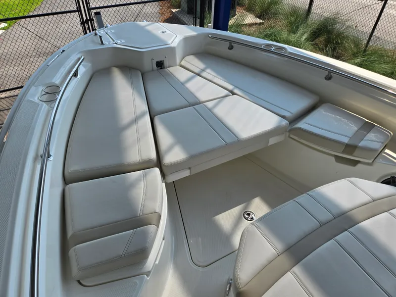 Slide: The Image of Boston Whaler 280 Dauntless 2027 - 20