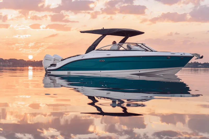Slide: The Image of Sea Ray SLX 280 Outboard 2027 - 28