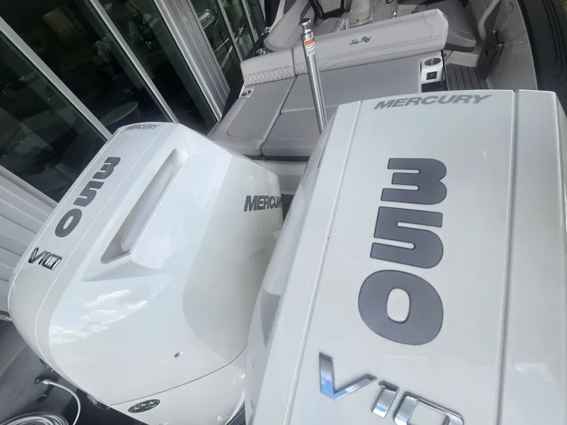 Slide: The Image of Sea Ray SLX 280 Outboard 2027 - 2