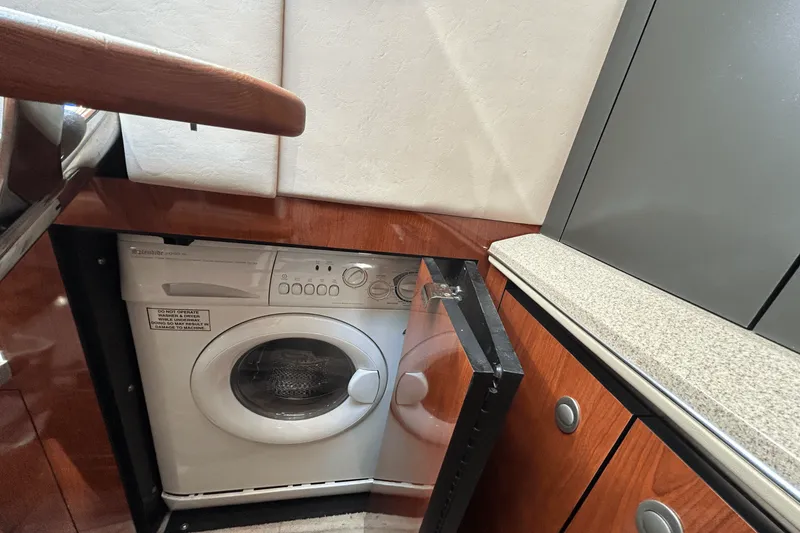 Slide: The Image of Sea Ray 50 SUNDANCER 2003 - 16